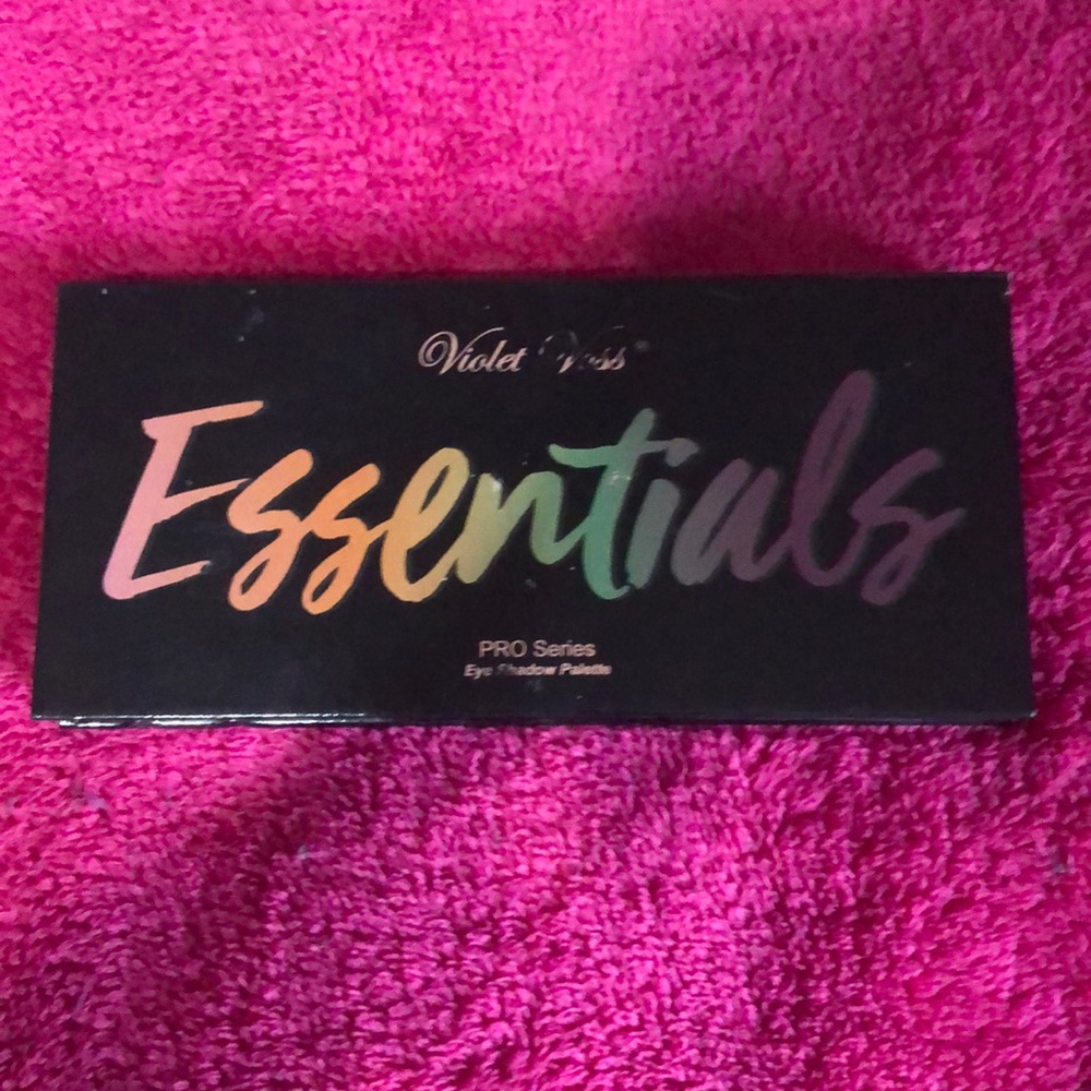 Violet Voss eyeshadow pallet